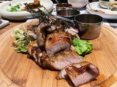 炭烧猪颈肉-小大董·烤鸭(凤凰汇店)