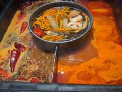 -老牌坊云南鱼豆花火锅(哈西万达店)