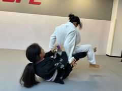 -EFL巴西柔术·综合格斗·泰拳·少儿体能训练(虹桥德必馆)