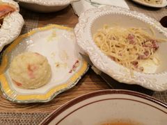 -玛格萝妮比萨屋(四平店)