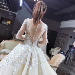 点击看大图 -艾米丽婚纱礼服