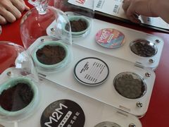 -UNI UNI(环亚凯瑟琳店)