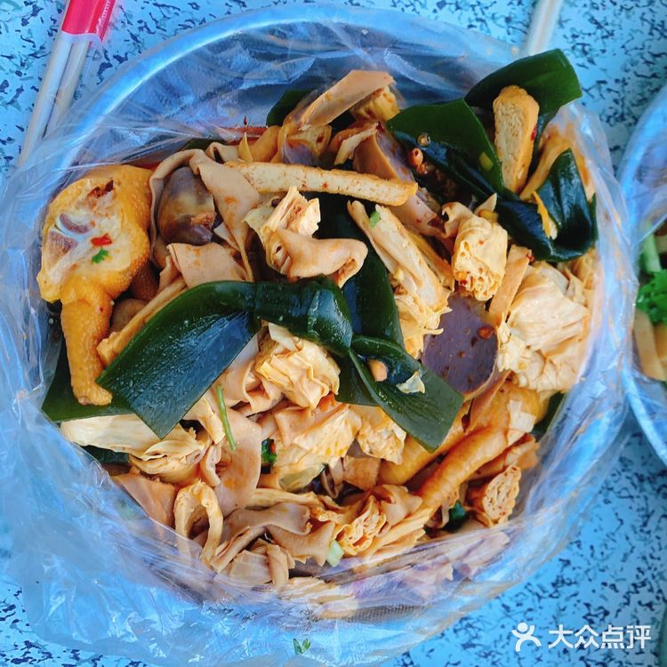 惊艳！巷子里的凉拌卤菜、桂林米粉