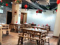 大堂-百年银屏蚝烙·潮汕菜·非遗(乐山店)