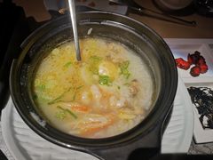 -穹六人间 people 6(岳阳路店)