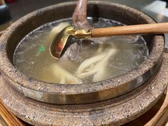 石窩松茸原只鵪鶉濃湯-鸟山鸣·日料食堂(王府井店)
