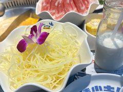 -生活如沸·顺德水牛奶火锅(人民广场店)