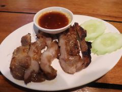 烤猪颈肉-Cherng Doi Roast Chicken