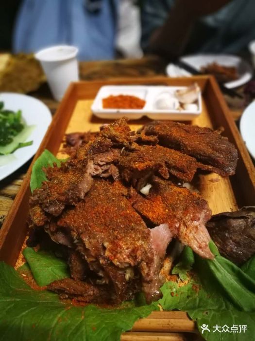 杨家庄土窑烤全羊-果木烤羊腿-菜-果木烤羊腿图片-敦煌市美食-大众点