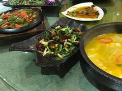 -香巴拉云南餐厅(华莱坞店)