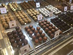 -VENCHI 闻绮(北京国贸商城店)