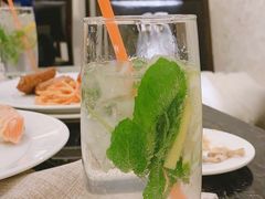 -东方红海鲜百汇(国际大厦店)