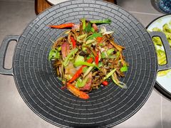 腊味干锅茶树菇-四川饭店(长白店)