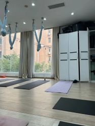 -一伽瑜伽·普拉提