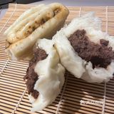 自制早饭之肉龙卷和杂豆包～