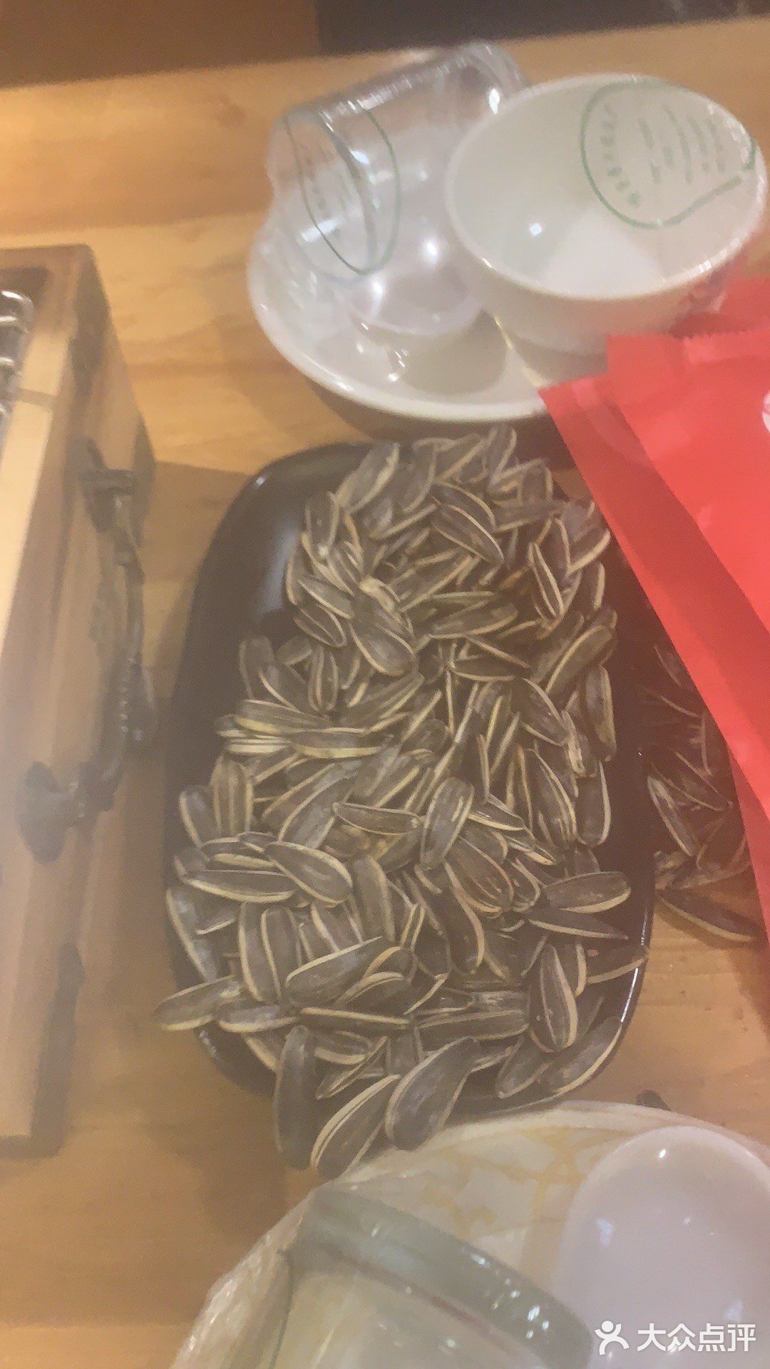 很喜欢实蛋 吃了三串 豆腐汤很喜欢 好喝 略有一点辣