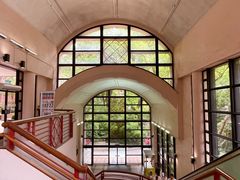 -香港大学