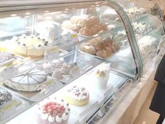 面包甜点陈列柜-老大昌(淮海中路店)