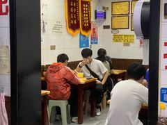 -覃肥叔桂林米粉(粮道街店)
