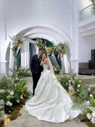 -ZHICOME·稚蔻婚纱礼服造型定制(西安龙首印象城店)