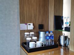 -上海滴水湖皇冠假日酒店