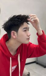-一家只做男发烫染的店