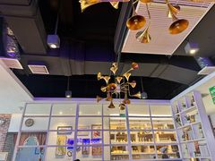 -豪客嘉族·麦尼顿西餐厅(乐福天下店)