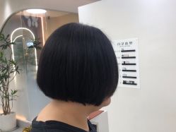 -DO A HAIRSTYLE