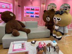 -LINE FRIENDS Garosu-gil Flagship Store