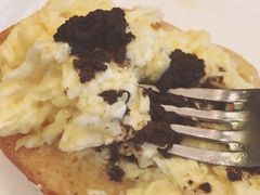 黑松露炒蛋猪仔包-翠华餐厅(湾仔店)