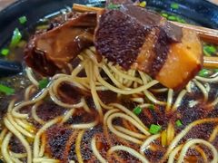 -小龙大肉面馆