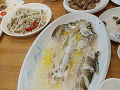 -品鲜村农家菜·阳澄湖大闸蟹(总店)