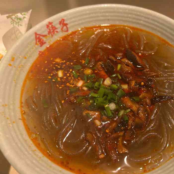 金筷子麻辣小吃宫(铜锣湾店)-"金筷子在南昌开了很多年,以前走在老