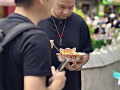 -老day牛杂(官也街总店)