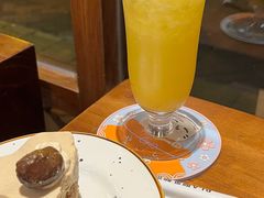 -C.Y Cafe