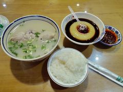 -易老妈蹄花.创于1935(总店)