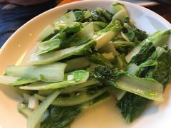 -临江餐馆二楼美食部落