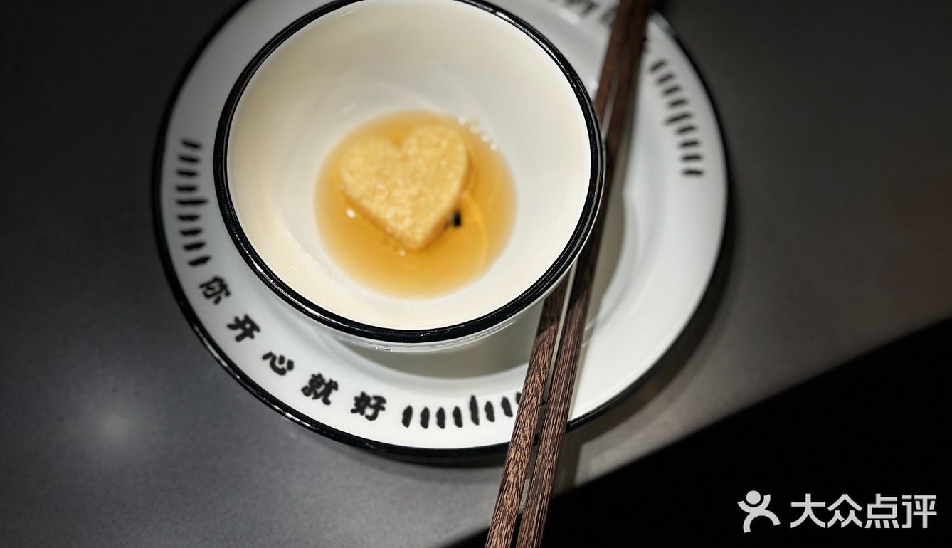 救命🆘没有点才艺不敢来这家店做服务员，嗨爆炸💥