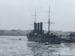 -阿芙乐尔号巡洋舰