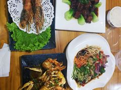 -老东镇啤酒屋海鲜加工·蒸汽海鲜·海鲜烧烤(台东店)