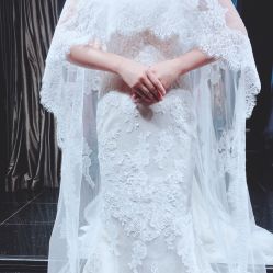 点击看大图 -GRACE KELLY婚纱与礼服(北京店)