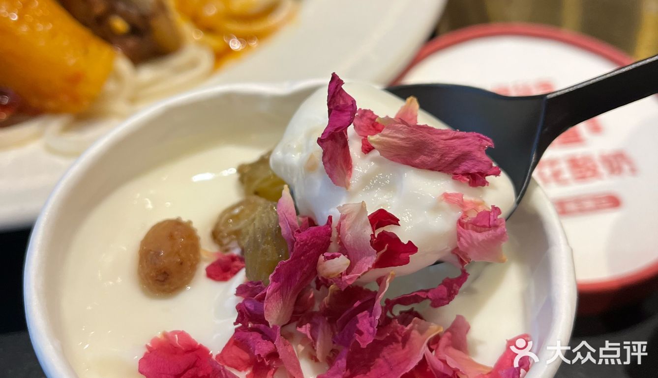 一人食新疆菜，这家羊肉串可真好吃