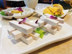 -墨脱石锅椰子鸡•香草鸭•东山羊(大东海店)