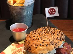 牛油果牛肉汉堡-FAT COW(虹梅路店)