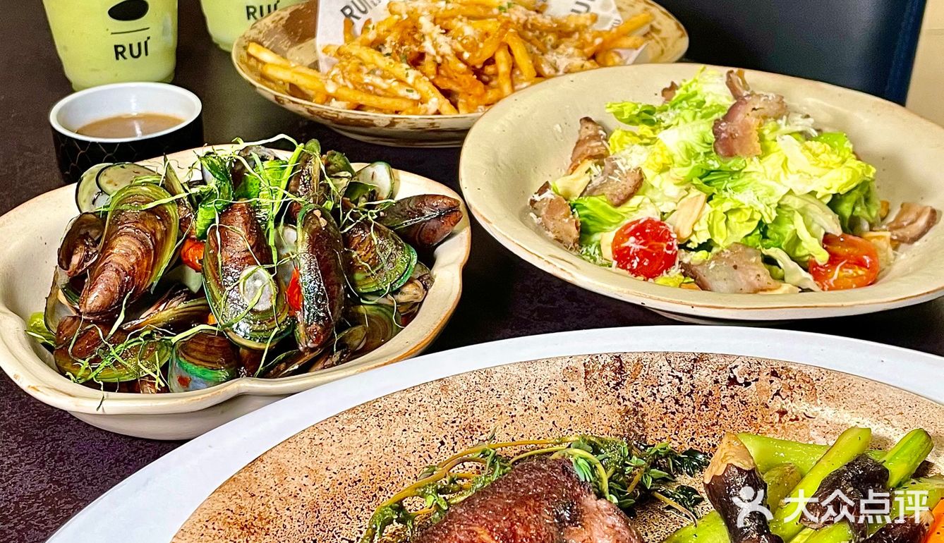 🏙️坐拥城央美景的露台bistro
