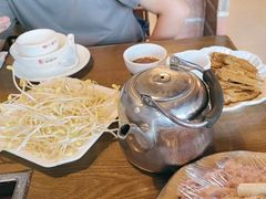 -谢云贵清香水煮鸡火锅(总店)