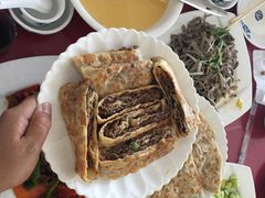 -溢心园香河肉饼总店