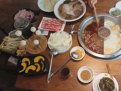 -佬土鹅肠火锅(解放路店)