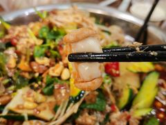 -周良天山牛杂城(天山路总店)