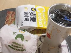 -麦当劳(军博店)